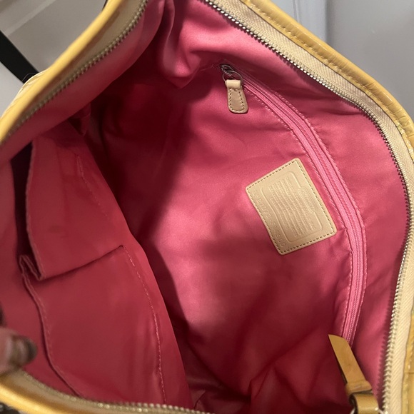 Colorful Coach Patchwork - Picture 4 of 5